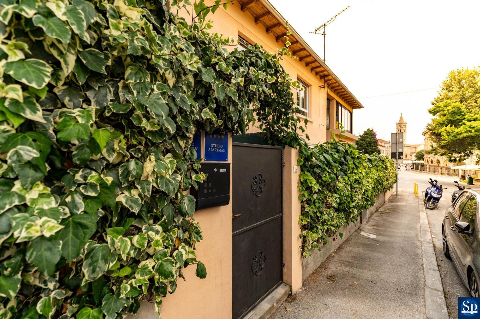 Colosseum Garden Apartment Pula